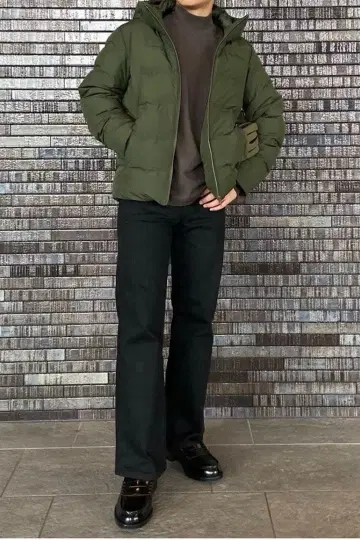 유니클로 후드 부착 다운 자켓 M 사이즈