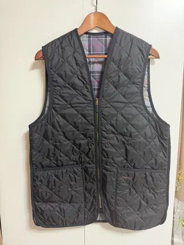 바버 퀼팅 베스트 블랙 라이너 38