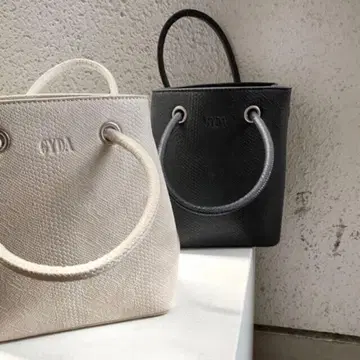 GYDA 화이트 토트백