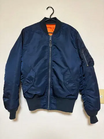 알파 MA-1 스타일 네이비 자켓