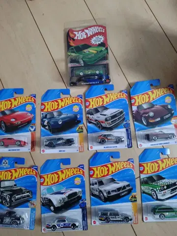 핫휠 P 모듬 & 컬렉터 에디션 닛산 센트라