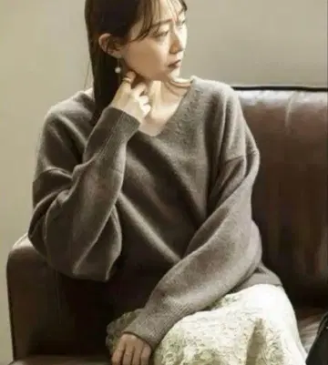 noble CA/W 숏 V 풀오버 카멜