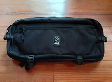 [새상품급] Chrome 바디백 카데트 9L