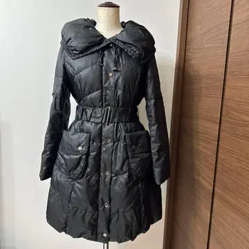 내추럴 핏 다운 코트 블랙 벨트 포함