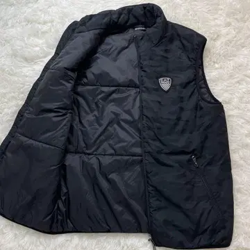 엠포리오 아르마니 다운 베스트 카모플라주 EA 로고 와펜 S