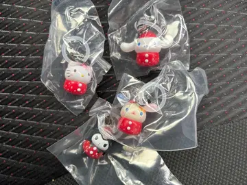 산리오 캐릭터즈 딸기 메지루시 액세서리 가챠