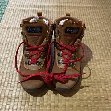 VASQUE 브라운 하이컷 신발