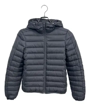 다크 그레이 후드 부착 다운 자켓