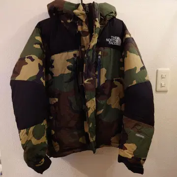 THE NORTH FACE 바르톨로 단종 카모플라주 다운 자켓 S