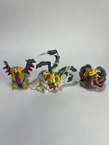 기라티나 피규어 3체 세트