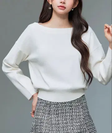 세존드파피용 오프숄더 화이트 니트탑