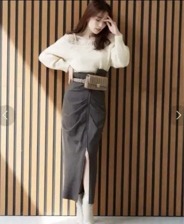 snidel 지퍼 슬릿 타이트 스커트 블랙