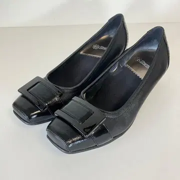 새상품급 뷰포트 펌프스 버클 웨지솔 23cm