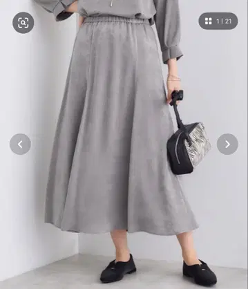 인디비 그레이 플레어 롱 스커트 스웨이드풍