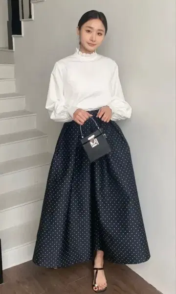 [ 새상품급 ] Birthday Bash 자카드 도트 볼륨 스커트