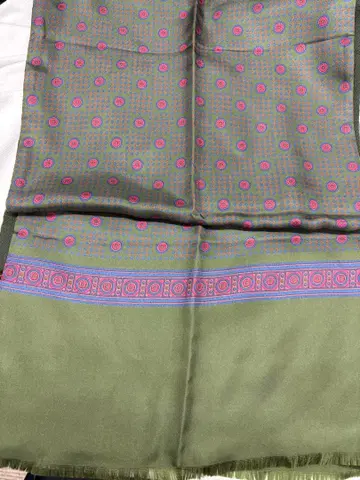 올리브 그린 도트 무늬 머플러 리버서블