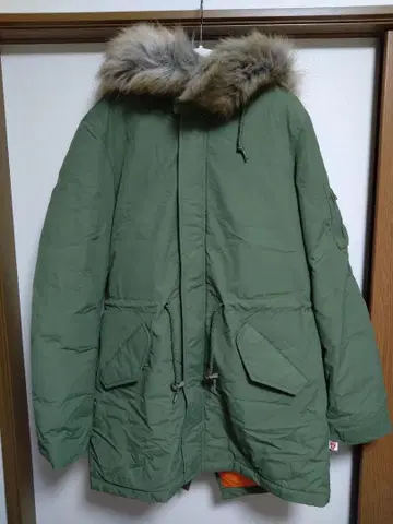 ALPHA INDUSTRIES 모즈 코트