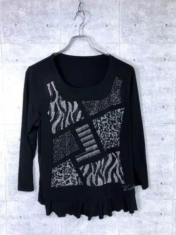 00년대 인디 시리즈 구제 의류 애니멀 무늬 큐빅 프릴 상의