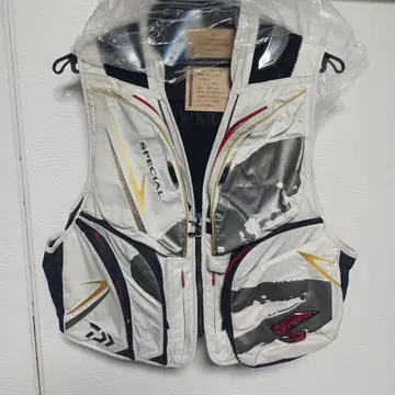 다이와 스페셜 낚시용 조끼