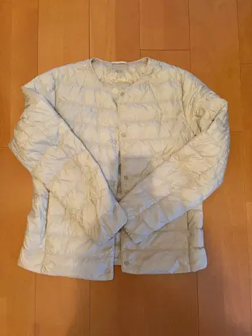 울트라 라이트 다운 자켓 후드 없음 둥근넥