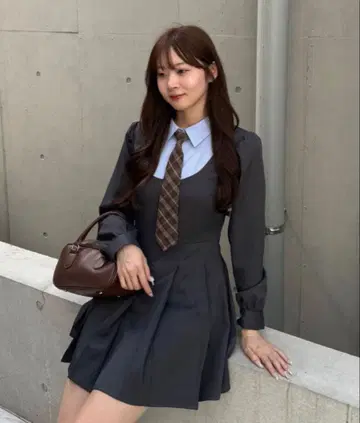 NICE CLAUP 덕질에도 딱! 넥타이 부착 도킹 원피스