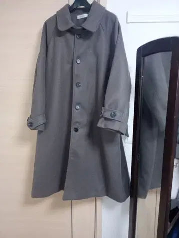 그레이 버튼 롱 코트 허리 벨트 포함
