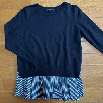 23구 긴팔 니트 블랙 스트라이프 밑단 레이어드 38 M 사이즈 여성용