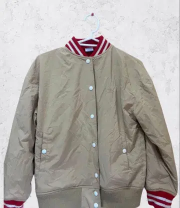 [ 거의 미사용 ] Champion 베이지 점퍼 M 사이즈