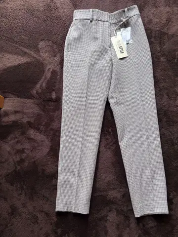 PLST 그레이 계열 체크 무늬 슬랙스 S