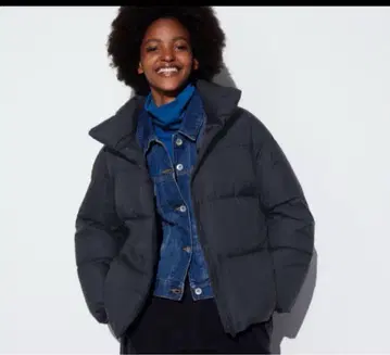 유니클로 파우더 소프트 다운 재킷 블랙