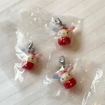 산리오 딸기 메지루시 액세서리 우사하나