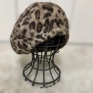 HIROKO KOSHINO 레오파드 무늬 베레모 울