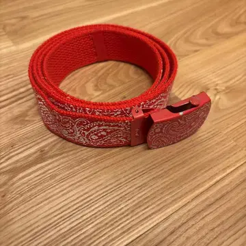 빨간색 반다나 패턴 텍스타일 벨트