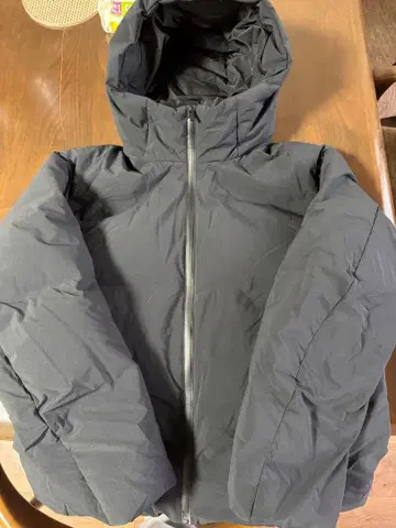 UNIQLO 다운 자켓 M 사이즈