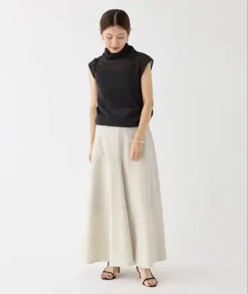 이에나 롱 플레어 스커트