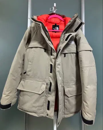 THE NORTH FACE 베이지 다운 자켓