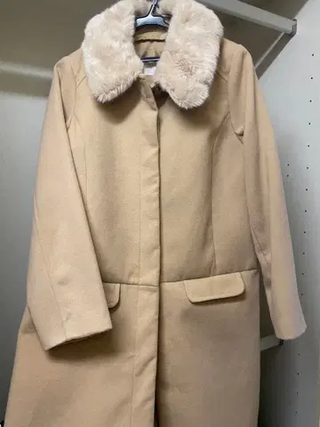 grove 베이지 롱 코트 퍼 탈부착 가능