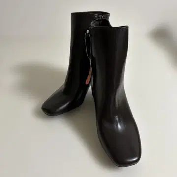 GU의 브라운 레더풍 숏부츠 사이즈 L 7cm 힐 새상품, 미사용품