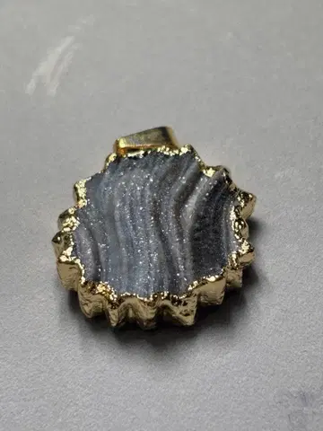 마노 수정 펜던트 탑