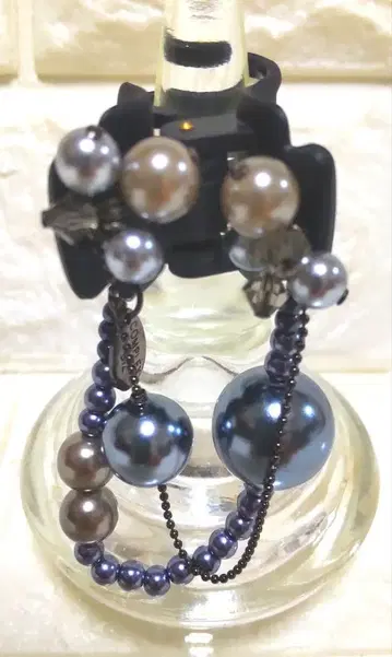 complex biz 그레이 계열 펄풍 비즈 헤어 클립