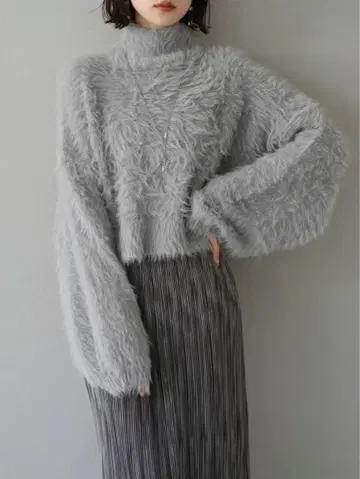 Lumier 하이넥 볼륨 슬리브 샤기 니트