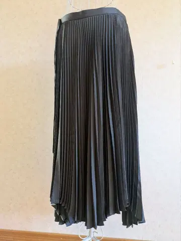 유니클로+J 플리츠 랩 롱 스커트
