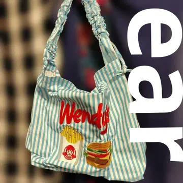 웬디스 스트라이프 패턴 숄더백