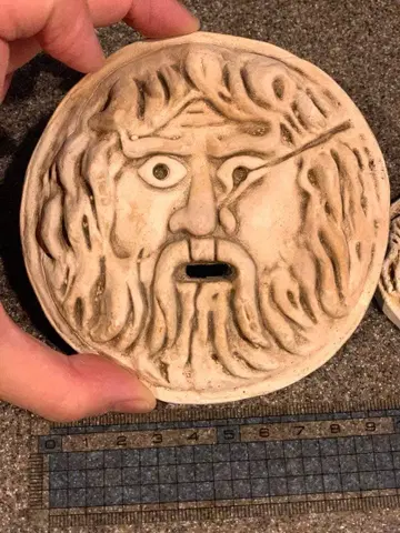 진실의 입 레리프 1997년