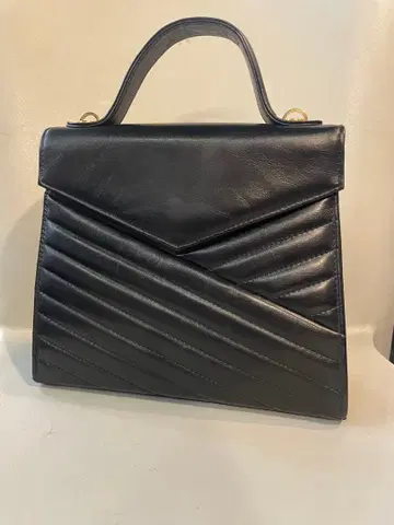 Ungaro 블랙 가죽 핸드백