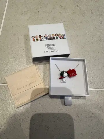 KAIA BIJOUX 스누피 목걸이