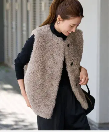 프레임워크 인조 모피 베스트 그레이 미사용 새상품