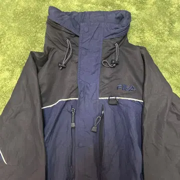 FILA 후드 부착 나일론 자켓 네이비/블랙