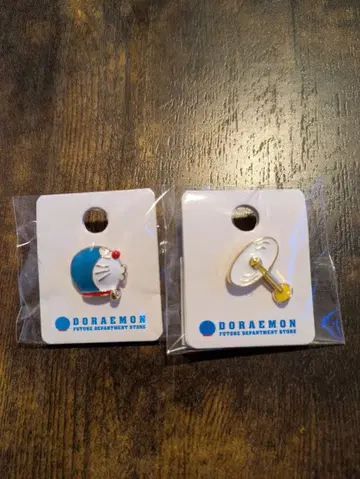 도라에몽 핀 배지 세트 2개입