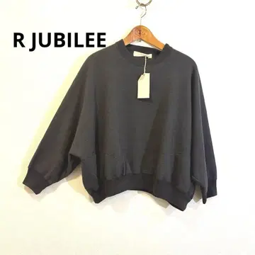 R JUBILEE 다크 그레이 맨투맨